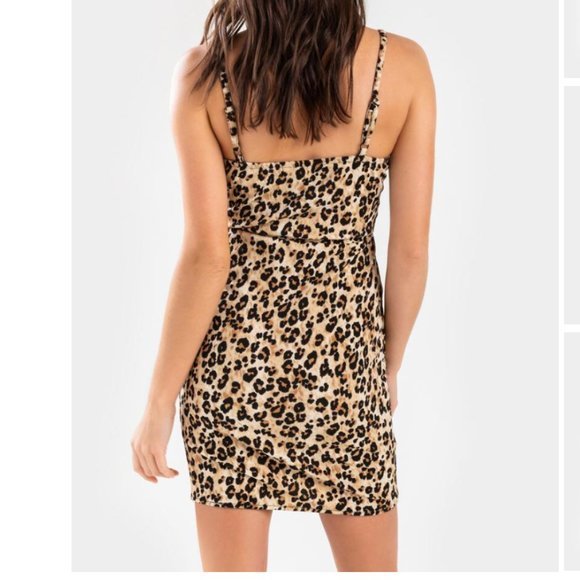 NWT! Francesca's Cheetah Print V Neck Tight Dress with Buttons - Picture 3 of 5